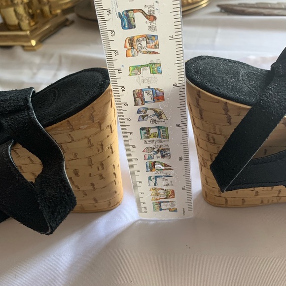 Platform sandals - Picture 2 of 5